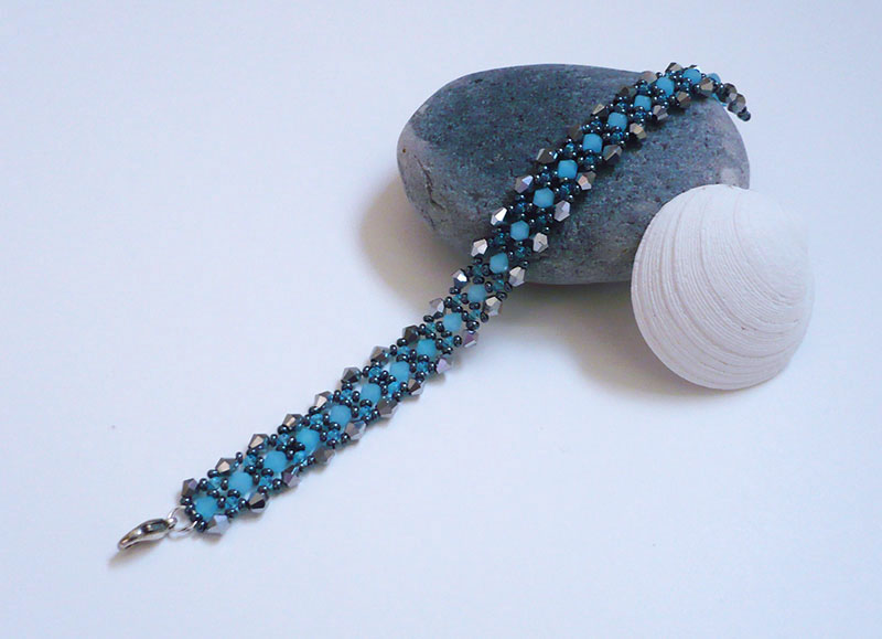 bracelet bleu et argent toupies crystal 2